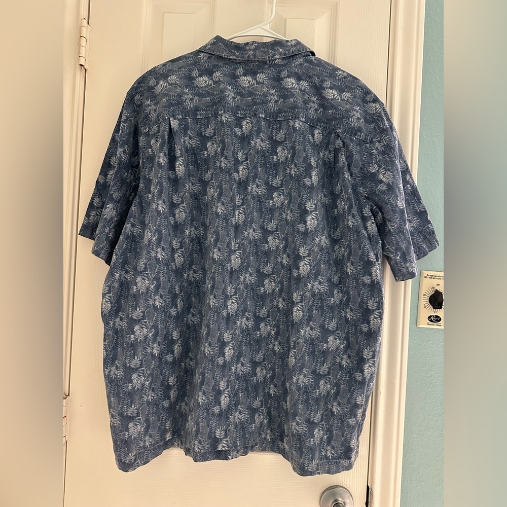 L.L. Bean Men's Tropics Shirt, Short-Sleeve Dark Blue Leaves Print size XL - Picture 4 of 6